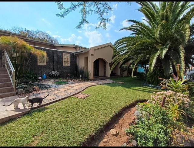 6 BEDROOM HOUSE FOR SALE IN ERASMIA